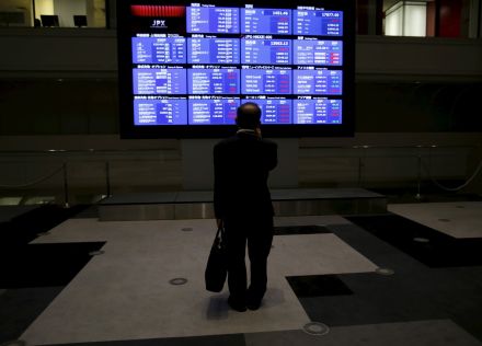 日経平均は7日続落し1200円超安、今年最大の下げ　米株安・円高進行で