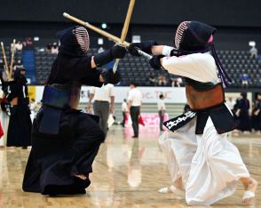 筑紫台　難敵相手に全中女王が踏ん張り4回戦へ「しっかりとした気持ちが出れば」【玉竜旗剣道女子】