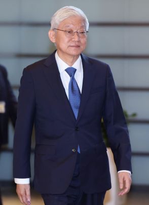 岸田首相、離任の韓国大使に「敬意」