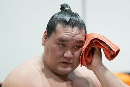 【名古屋場所】照ノ富士が阿炎を寄り切り１１勝目「優勝の可能性？　まだ早いだろう」