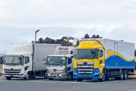 荷主の「8時だヨ！　全員集合」で発生するトラック大行列！　ドライバーを苦しめる数時間にも及ぶ「荷待ち」の未だに見えぬ解決策