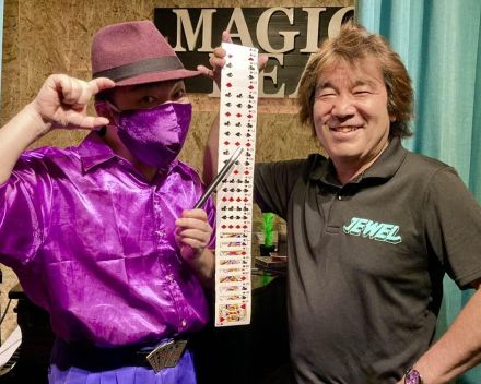 奈良にバー「マジックビート」　音楽愛好家とマジックファンが楽しめる店に