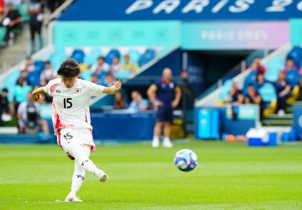 【なでしこ】MF藤野あおばの強烈FKで女子Ｗ杯王者のスペインから先制点を奪う