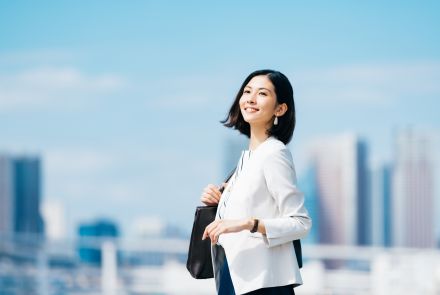 都内で暮らす30代独身女性の平均年収や貯蓄額、生活費はいくら？【2024年版】