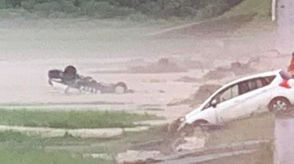 【山形大雨】新庄市で流されたパトカー発見も、警察官2人は行方不明　救助はボンネット上で待っていた一般の人