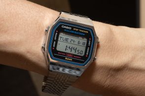 カシオ、レトロなデジタル腕時計にBluetooth スマホ連携可