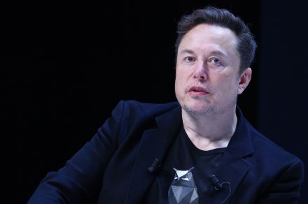 イーロン・マスク氏、トランスジェンダーの自身の子どもは「死んだ」と主張する