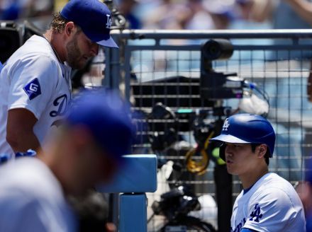 大谷翔平とレジェンド左腕が試合後にハイタッチ　ドジャース公式インスタに祝福コメントあふれる