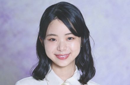 趣里、独特の前髪カラーでカメラ見つめるショットにフォロワー射抜かれた「唯一無二の存在感」