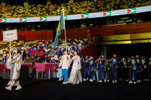 五輪開会式に降臨した「絶世の美女」　まるでFFの世界…カザフスタン女子のプリンセス衣装に騒然【オリンピック名場面】