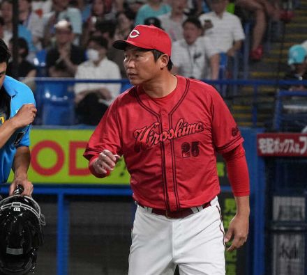 集中打で試合を決めた広島・新井監督「いいスタート。1イニング9安打9点はなかなか…」