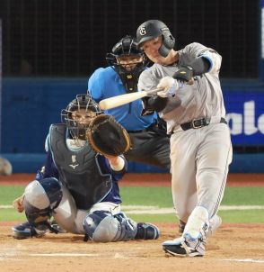 【巨人】「勇人さんの時もフォークが決まってなくて、ボールボールなってたんで」岸田行倫、直球狙い打ちで決勝二塁打