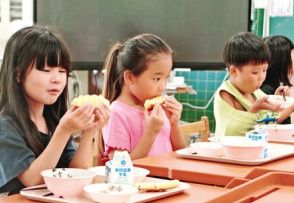 「いつものパインより甘い！」 東村立有銘幼稚園・小学校の給食にゴールドバレル　沖縄