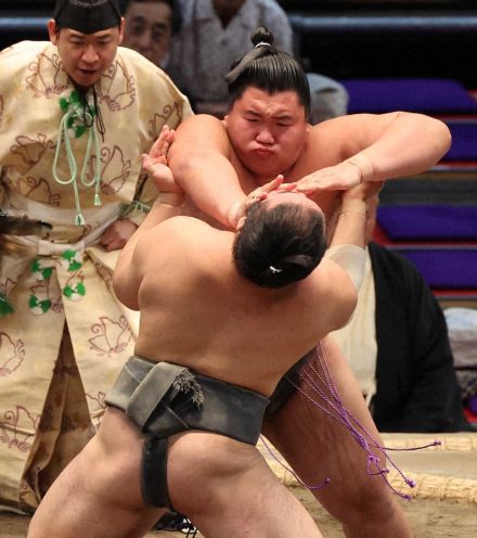 中国出身の大青山が幕下優勝！「うれしい」初の各段V　母校・飛龍高の恩師や後輩たちが大声援で後押し