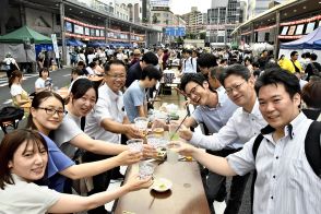 ビール手に響く乾杯！　郡山駅前でサマーフェスタ開幕