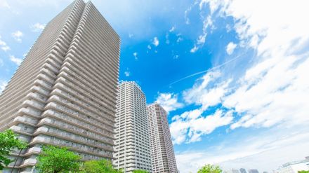 国税庁「タワマン節税」の抑止に超本気…〈高層階ほど評価額もアップ〉令和6年より見直された、相続税評価の算定ルールの内容【税理士が解説】