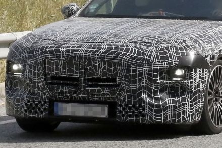 現行はやっぱり失敗作？ BMW『7シリーズ』ビッグマイチェン車両が出現！