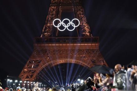 パリ五輪開会式は無事終了 フランスは安どのため息