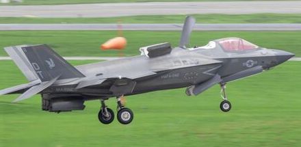 米軍嘉手納基地にF35Bステルス戦闘機が飛来　岩国基地から3機