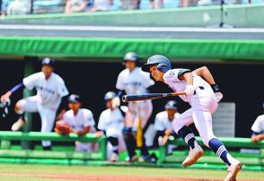 富山商が連覇、１８度目の甲子園　夏の高校野球富山大会