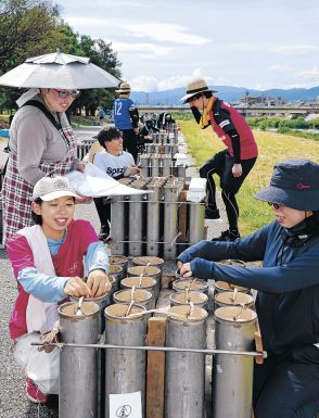 準備万端１万２０００発２７日夜、北國花火金沢大会