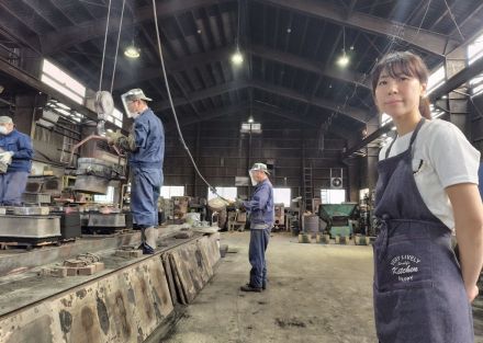 能登地震の廃材で作る万博案内板、大阪鋳物師ルーツの金沢企業が「始祖の地」で技アピール