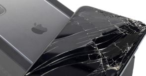 iPhoneが画面割れしたにも関わらずそのまま使い続ける理由とは？
