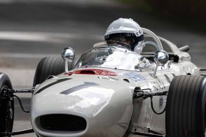 ホンダF1挑戦から60年 角田裕毅選手の運転でグッドウッドで蘇った F1初優勝マシン「RA272」って？