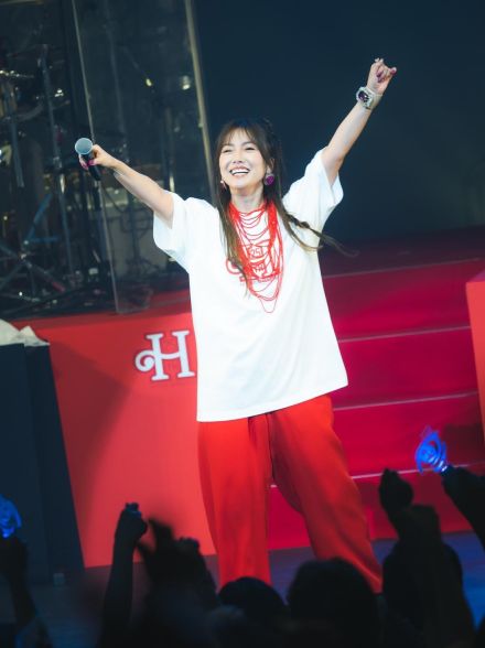 島谷ひとみ、25周年記念ライブで「島谷ひとみを選んでくれてありがとう！」99年演歌歌手デビュー