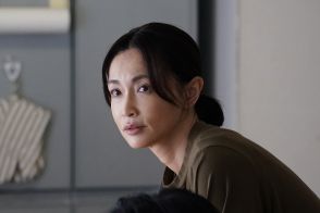 『降り積もれ孤独な死よ』第4話場面写真解禁　長谷川京子が健流（杢代和人）の母親役で登場　駿河太郎、吉村界人も出演