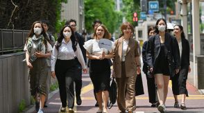日本女性による「わたしの体は母体じゃない」訴訟を米紙が大きく報じる