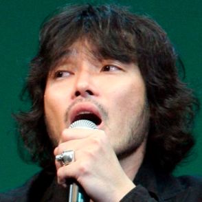 「すげーバンドとライブする」日本の超有名ミュージシャンが相次ぐ辞退で出演者ゼロ！イギリスとの共同音楽フェスが突如中止に