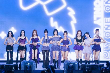 【ライブレポート】TWICE、全世界で約150万人を動員した超大型ツアーの最終公演を日産スタジアムにて開催