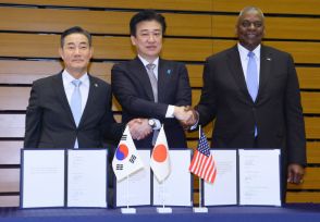 日米韓、安保協力を制度化　防衛相が覚書に署名　北朝鮮ミサイル念頭