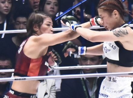 【超RIZIN】RENA、怒涛のパンチラッシュでケイト・ロータスをKO撃破！注目の美女対決を制す