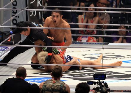 【RIZIN】所英男が右ストレート→パウンドでヒロヤにKO勝ち　がん闘病中の夫人も歓喜