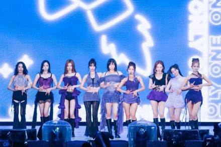 TWICE、全世界で累計約150万人を動員 超大型ツアー最終公演を日産スタジアムで開催