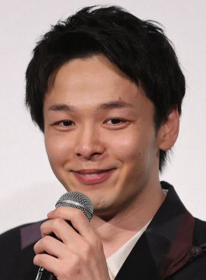 中村倫也「唯一甘えて飲みに行ける3人」という俳優　芸能界の友達「あんまりいないんですよ…」