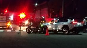 乗用車と大型バイクが出合い頭に衝突　バイクの男性が腰の骨を折る重傷　大野市の国道157号線