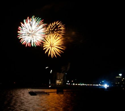 3千発の大輪　青森の夏本番／浅虫花火大会