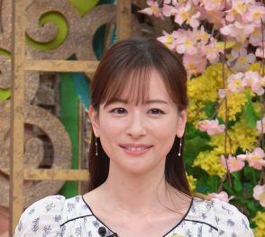 左足骨折中の皆藤愛子アナ、松葉づえ1本に　順調な回復にフォロワーからは安堵の声