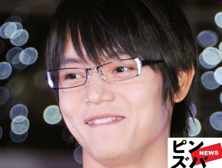 「平野紫耀さんかと」「顔ちっさ」窪田正孝、こんがり小麦肌の爆イケ近影に反響 過去には激ヤセ説も