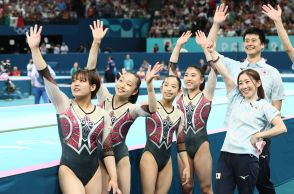 日本女子、5位で決勝へ　個人総合は岸ら突破―体操〔五輪〕