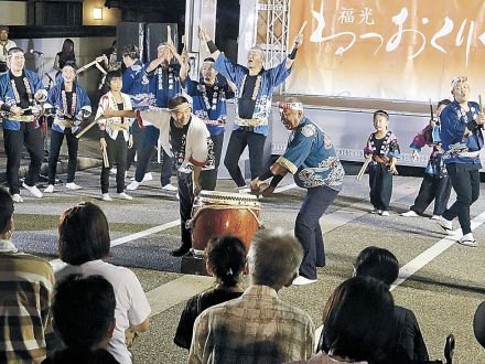 被災地４団体、太鼓共演　南砺で氷見、七尾、輪島、志賀の保存会