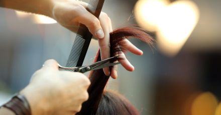 大人気ヘアサロンの「カリスマ店長」が”新人の態度”に大激怒、「社会人として最低ですよ」と言い放ったワケ