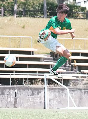 静岡学園のＭＦ石崎鉄将が決勝弾…刺激を受けたのは五輪代表の先輩ＤＦ関根大輝…静岡県中学総体