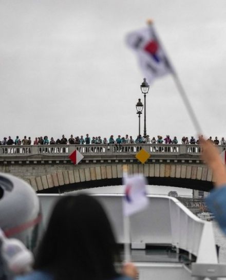 ＜パリ五輪＞「なぜ韓国ばかり…」五輪公式ＳＮＳに太極旗だけぼやけた写真