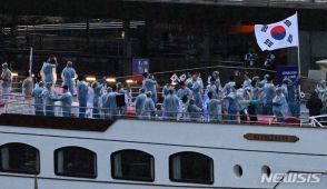 パリ五輪の公式インスタ、韓国だけが顔も国旗も見えないぼやけた写真…韓国ネット民憤慨「また差別だ」
