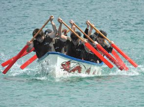 鹿児島県・龍郷町制50周年「龍郷ふるさと祭」　舟こぎ男子「新波會」準決勝で大会新記録、女子「赤尾木婦人会Hi」