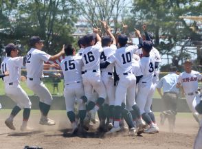 【高校野球】スタメン９人２年生の菰野、阪神・西勇輝以来１６年ぶりＶ　６月には監督が体罰疑いで解任も…